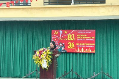 TRƯỜNG THPT LÊ HOÀN TỔ CHỨC CHƯƠNG TRÌNH “SINH HOẠT DƯỚI CỜ KỶ NIỆM 81 NĂM NGÀY THÀNH LẬP QUÂN ĐỘI NHÂN DÂN VIỆT NAM , 36 NĂM NGÀY HỘI QUỐC PHÒNG TOÀN DÂN (22/12/1944 – 22/12/2025)